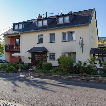 Alojamento de Acomodação e Pequeno-almoço Sandra Mueller Burg (Bernkastel-Wittlich)