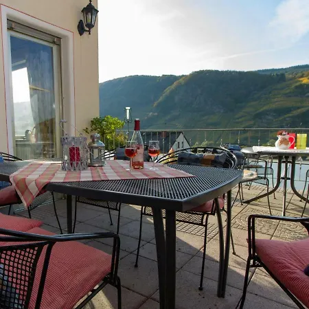 Alojamento de Acomodação e Pequeno-almoço Sandra Mueller 3*